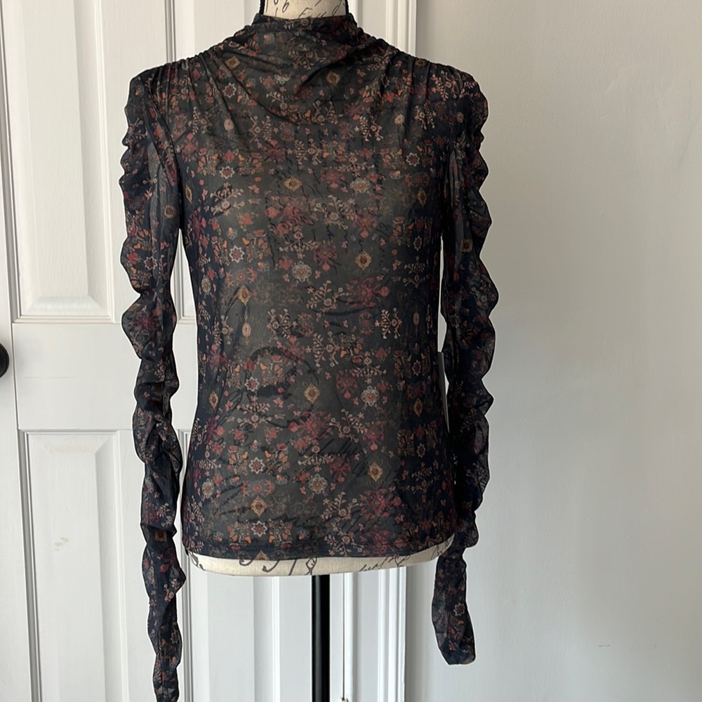 NWT Stateside Ruched Sleeve Top